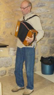 Charles à l‘accordéon